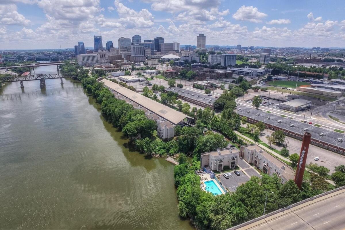 Walk To Broadway Riverfront Condo With Pool Nashville Eksteriør billede