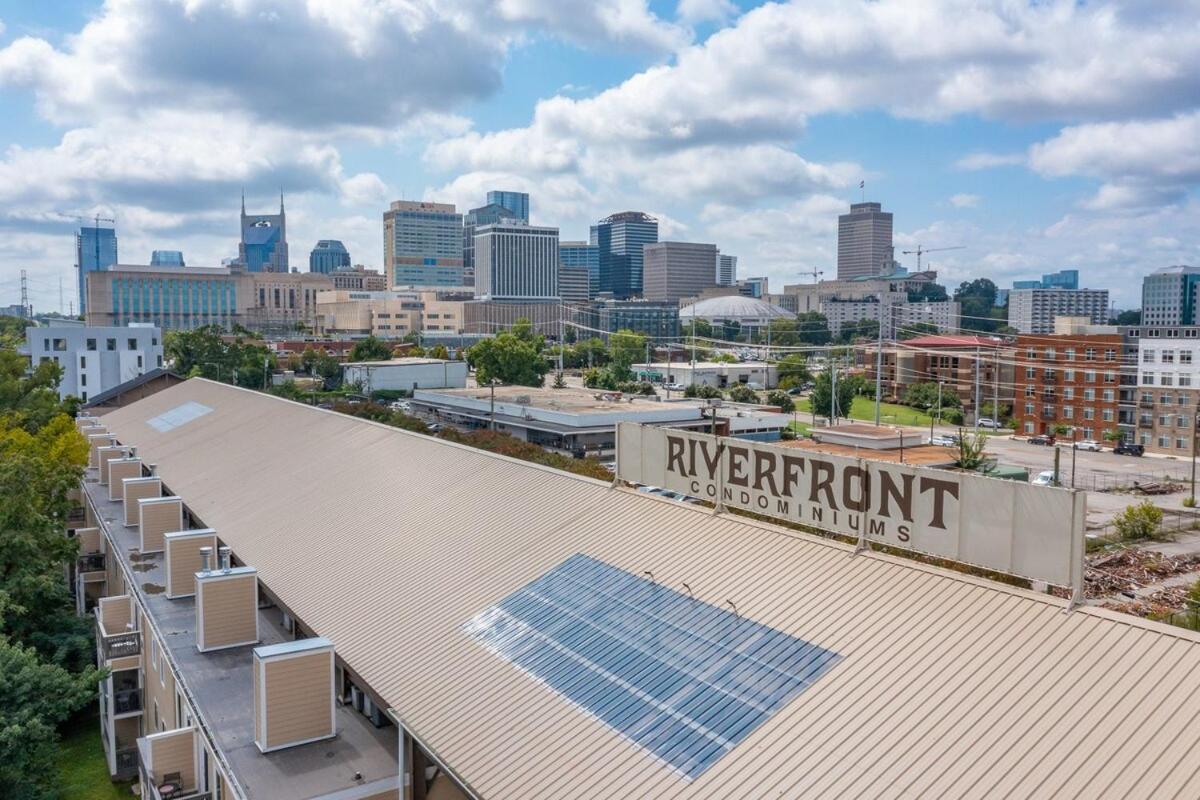 Walk To Broadway Riverfront Condo With Pool Nashville Eksteriør billede