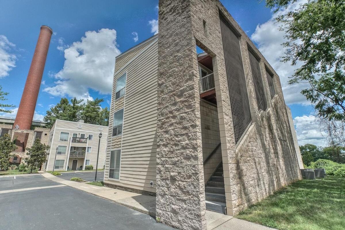 Walk To Broadway Riverfront Condo With Pool Nashville Eksteriør billede