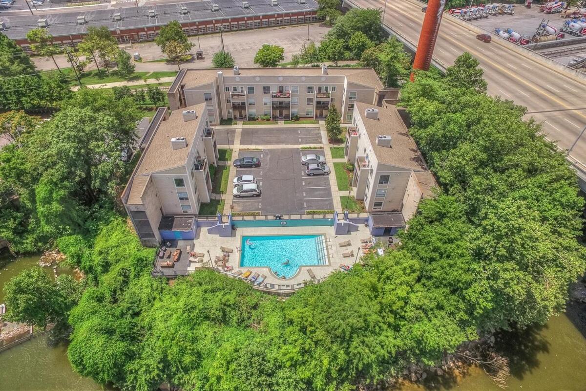 Walk To Broadway Riverfront Condo With Pool Nashville Eksteriør billede